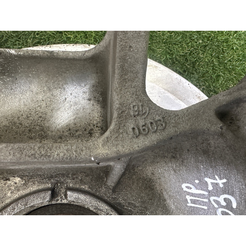 Цапфа підвіски (подвеска) LAND ROVER Range Rover L405 2016 5.0 LR038550