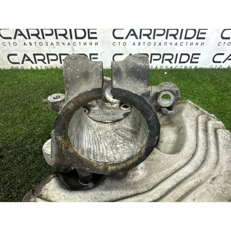 Поворотный кулак (подвеска) BMW X1 E84 2014 2.0 31216865144