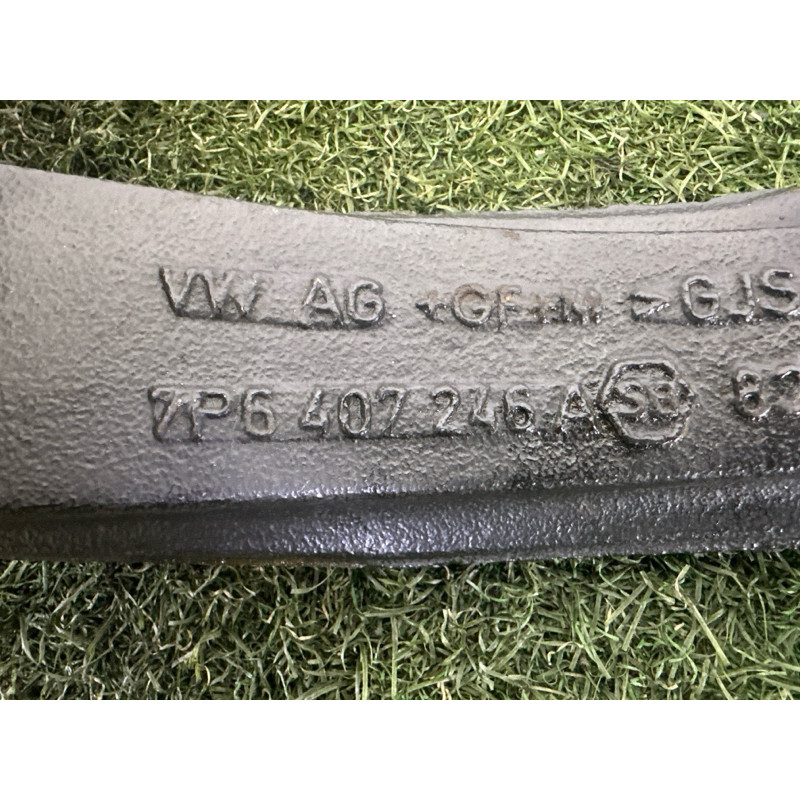 Поворотный кулак (подвеска) Volkswagen Touareg NF 2012 3.0 TDI 7P6407246A