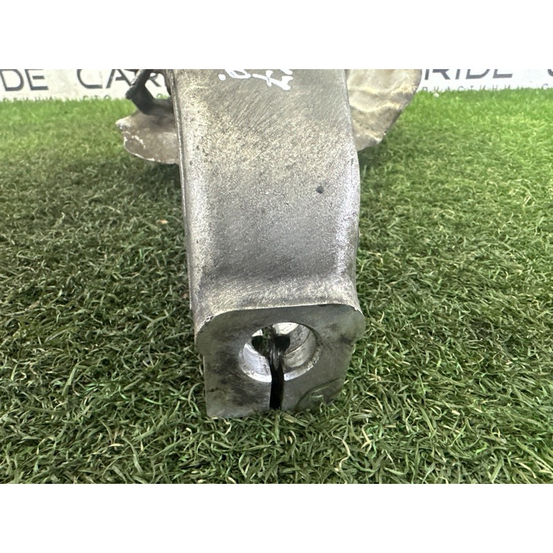 Поворотный кулак (подвеска) BMW 7-series F01 2011 3.0 N54 31216775768