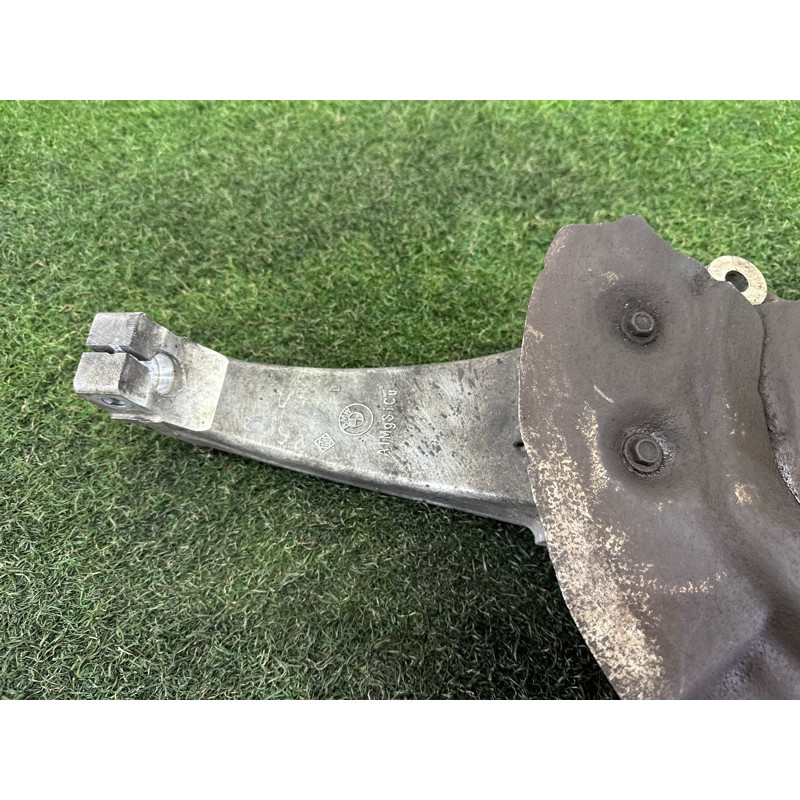 Поворотный кулак (подвеска) BMW 7-series F01 2011 3.0 N54 31216775767