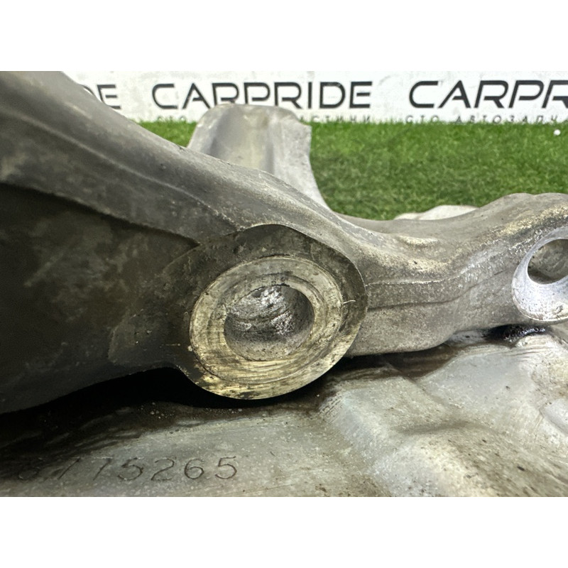 Поворотный кулак (подвеска) BMW 7-series F01 2011 3.0 N54 31216775767