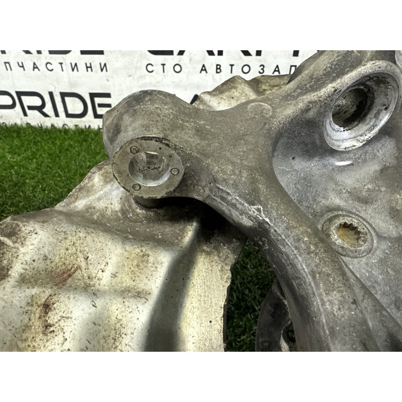 Поворотный кулак (подвеска) BMW 7-series F01 2011 3.0 N54 31216775767