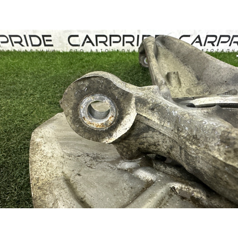 Поворотный кулак (подвеска) Volkswagen Touareg NF 2012 3.0 Hybrid CGFA 7P0407245B