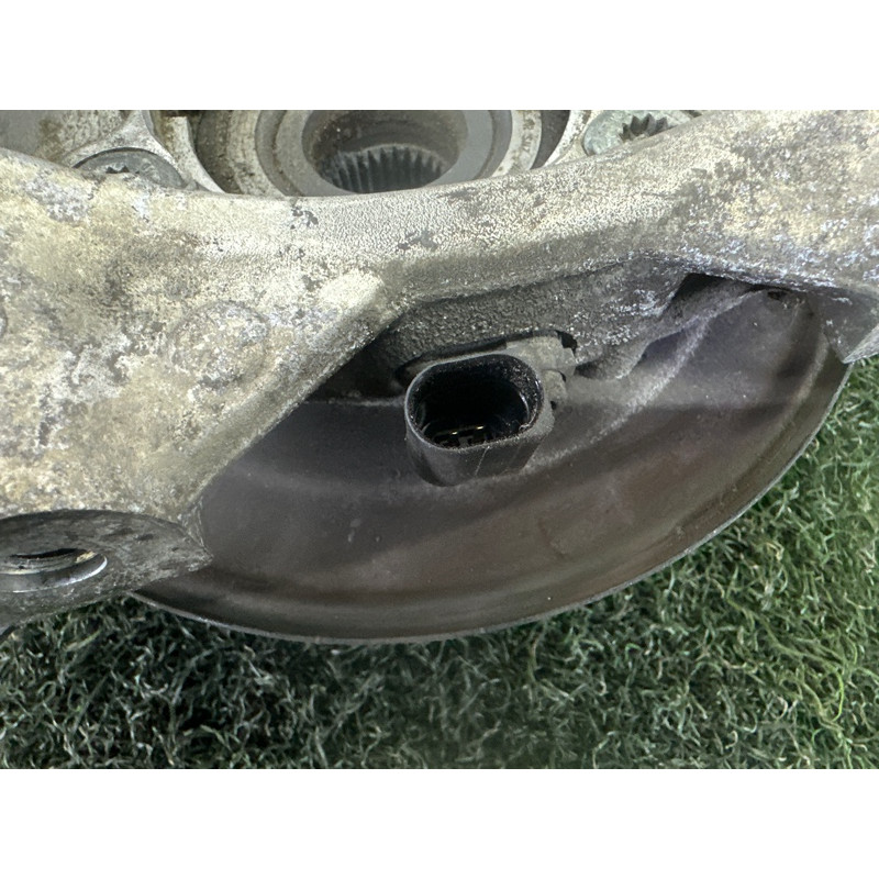 Цапфа подвески (подвеска) Volkswagen Touareg NF 2012 3.0 TDI 7P0505435B