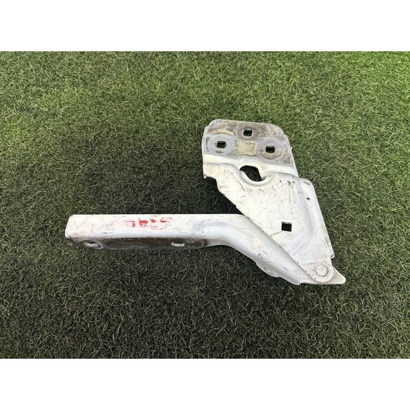 Петля капота (кузов и элементы) Volkswagen Touareg NF 2011 3.6 7P6823302