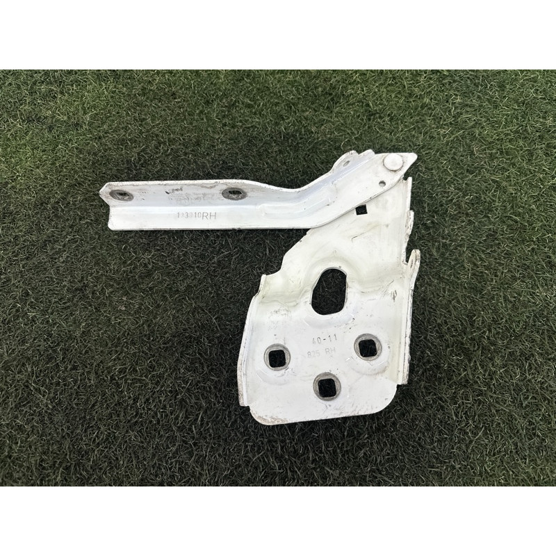 Петля капота (кузов и элементы) Volkswagen Touareg NF 2011 3.6 7P6823302