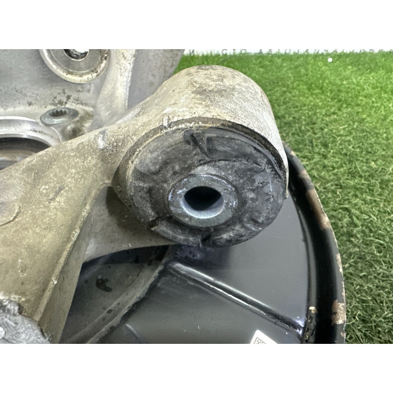 Цапфа подвески (подвеска) Volkswagen Touareg NF 2013 3.0 Hybrid 7P0505436B