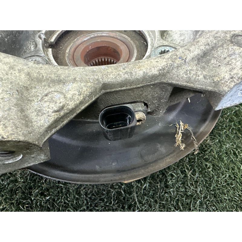 Цапфа подвески (подвеска) Volkswagen Touareg NF 2012 3.0 Hybrid CGFA 7P0505435A