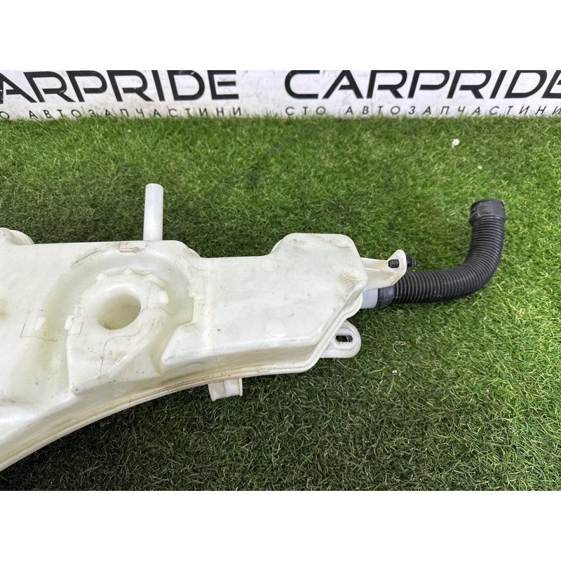 Бачок омывателя (кузов и элементы) BMW X5 F15 2015 4.4 61667304068
