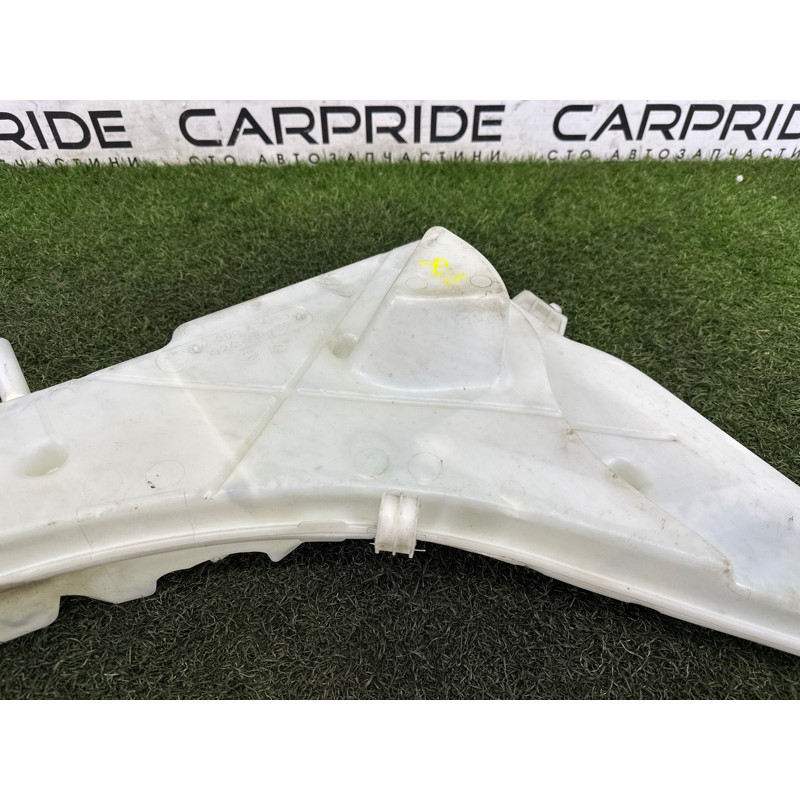 Бачок омывателя (кузов и элементы) BMW X5 F15 2015 4.4 61667304068