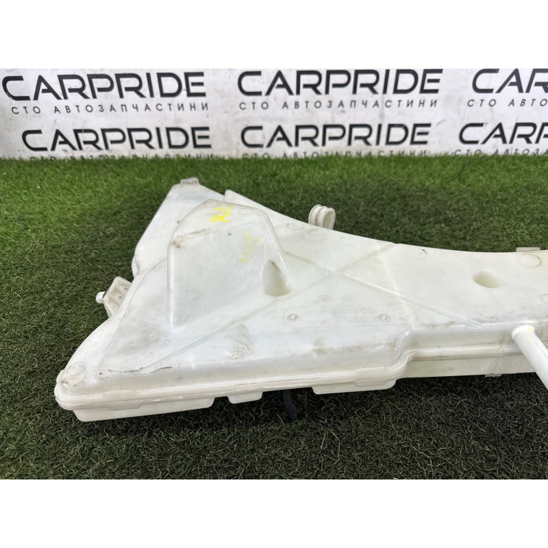 Бачок омывателя (кузов и элементы) BMW X5 F15 2015 4.4 61667304068