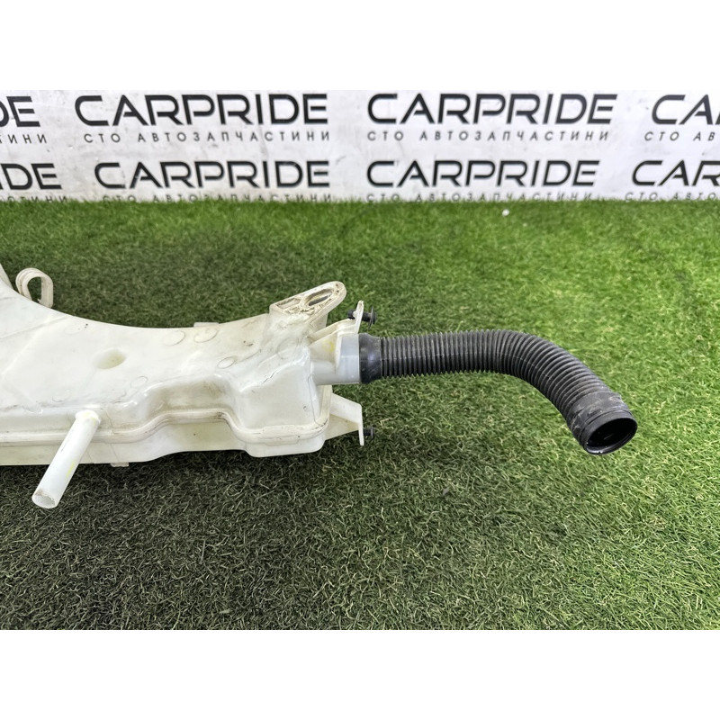 Бачок омывателя (кузов и элементы) BMW X5 F15 2015 4.4 61667304068