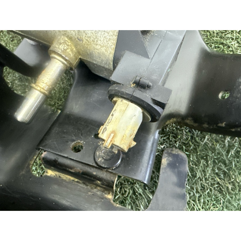 Корпус топливного фильтра (топливная система) Jeep Grand Cherokee WK2 2014 3.0 Diesel 68084905AG