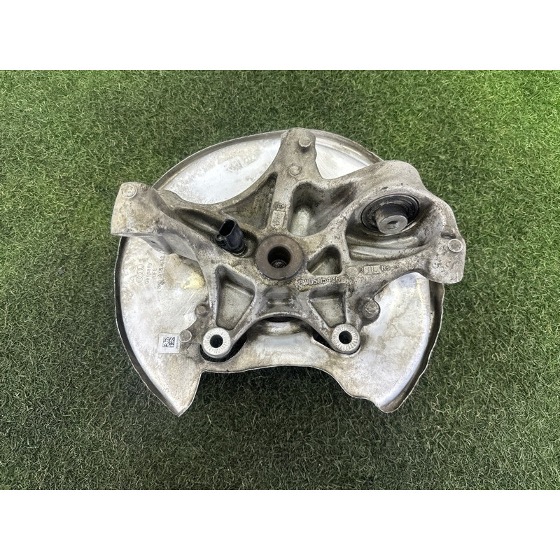 Цапфа подвески (подвеска) AUDI A4 B9 2018 2.0 DBPA 8W0505432P