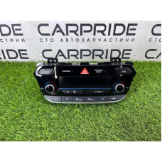 Панель управления климат-контролем