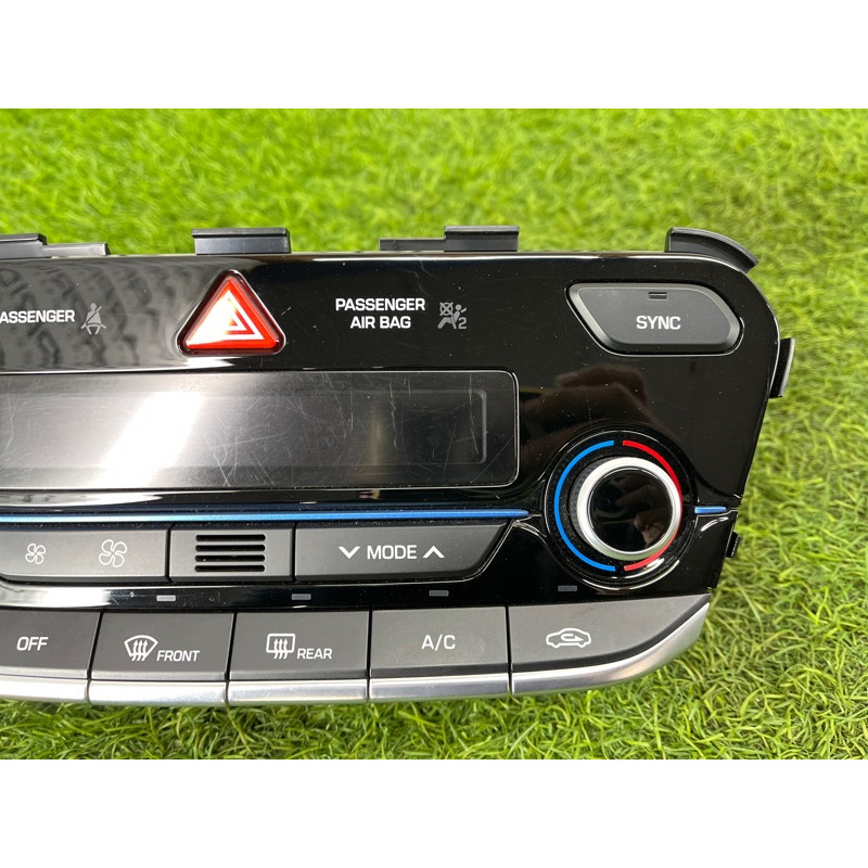 Панель управления климат-контролем (электрика / блоки управления) Hyundai Ioniq AE 2018 1.6 Hybrid 97250G2160MBI