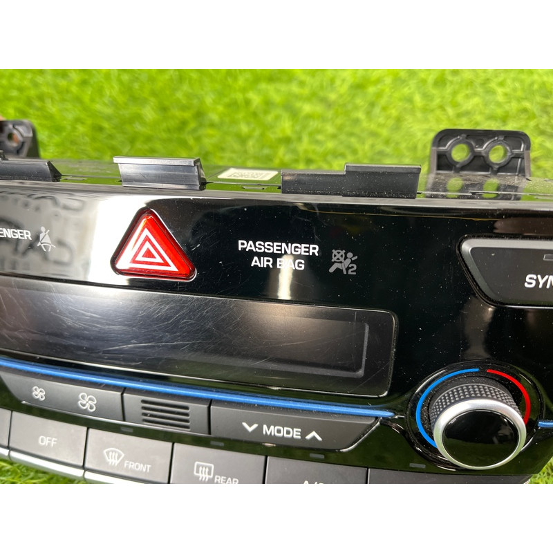 Панель управления климат-контролем (электрика / блоки управления) Hyundai Ioniq AE 2018 1.6 Hybrid 97250G2160MBI