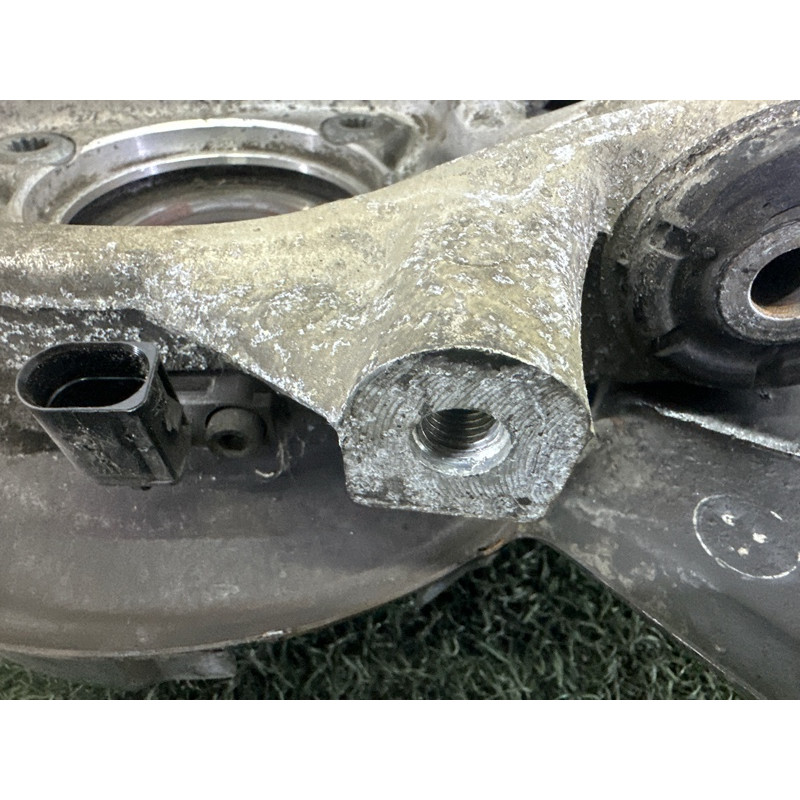 Цапфа подвески (подвеска) Volkswagen Touareg NF 2012 3.0 TDI 7P0505436B