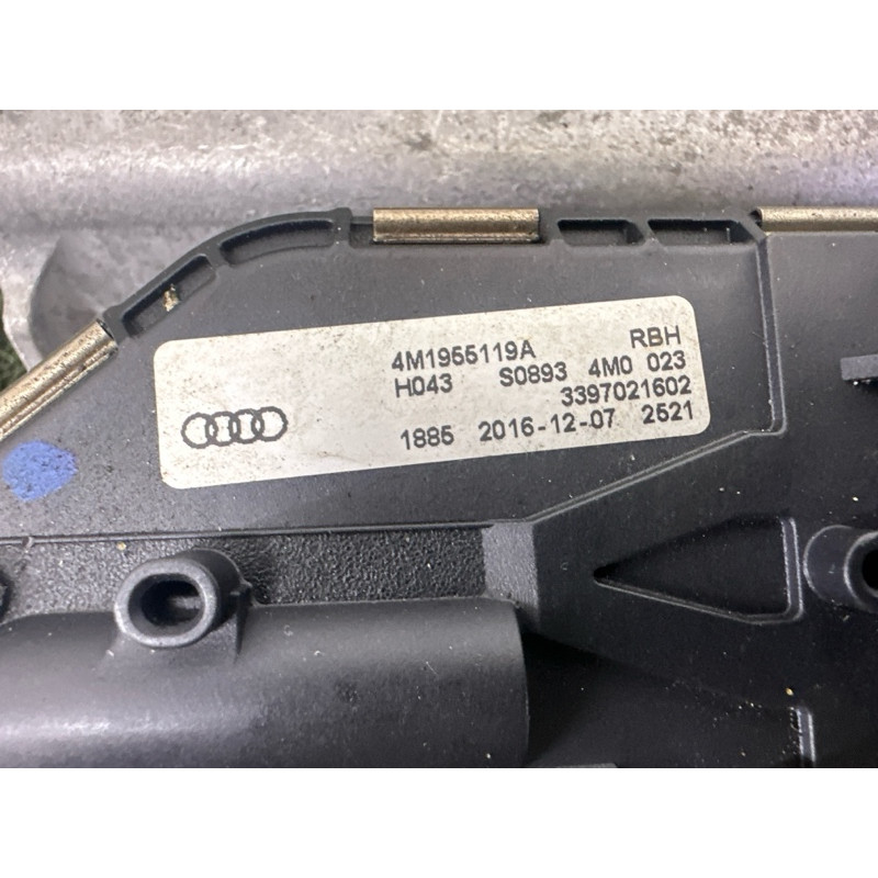 Трапеція склоочисників (кузов і елементи) AUDI Q7 4M 2017 2.0 TFSI 4M1955023B