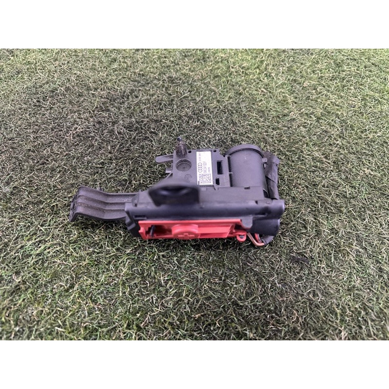 Распределитель B+, многоф. (электрика) AUDI A4 B9 2017 2.0 TFSI 8W0941823F