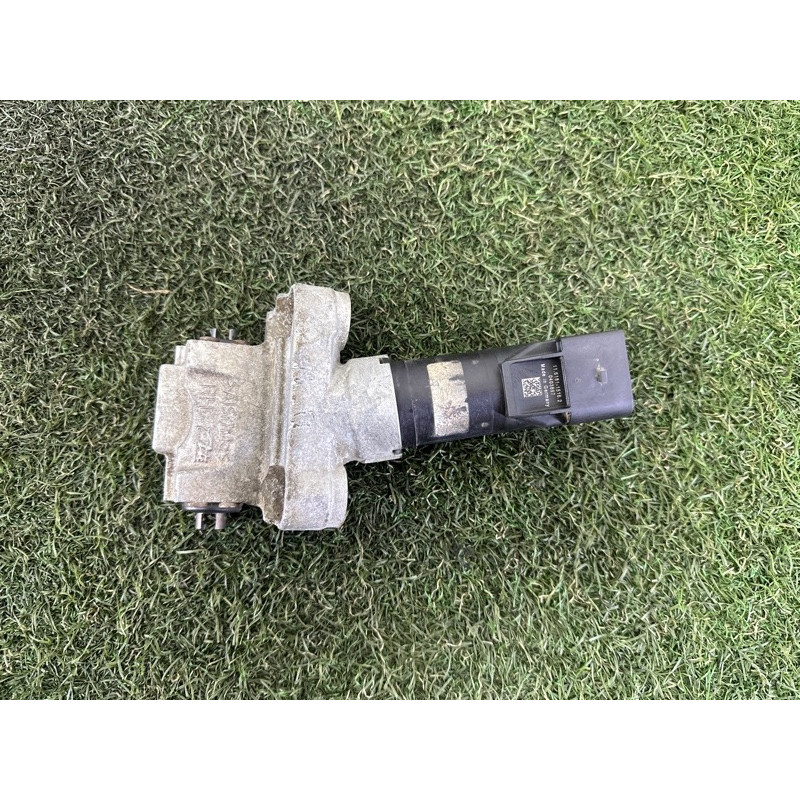 Мотор стояночного тормоза (тормозная система) Volkswagen Touareg NF 2013 3.0 Hybrid 7P0609724B