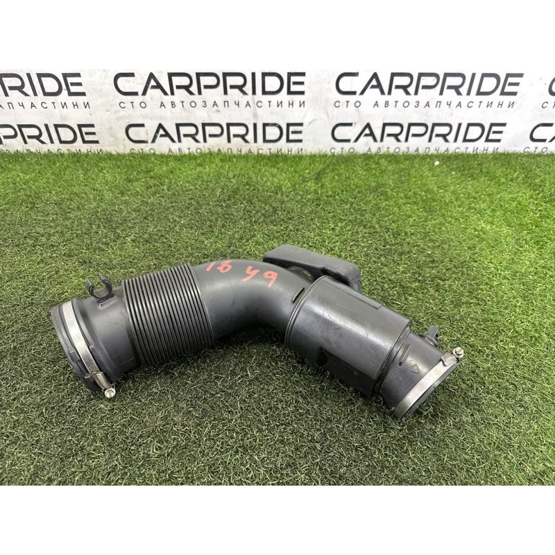 Патрубок воздушного фильтра (впускная система) Volkswagen Touareg NF 2013 3.0 Hybrid 7P0129684A