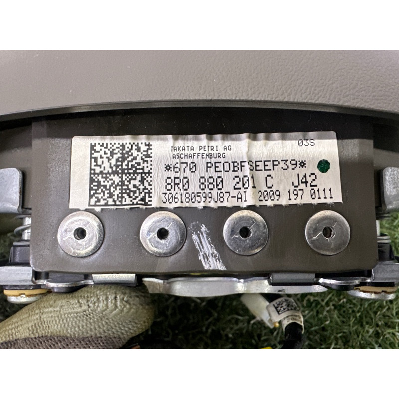 Airbag руля (airbag / безопасность) AUDI Q5 8R 2010 3.2 CALB 8R0880201AQJ42