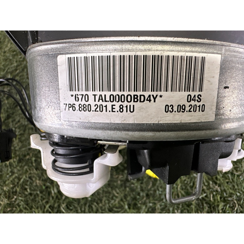 Airbag руля (airbag / безопасность) Volkswagen Touareg NF 2012 3.0 Hybrid CGFA 7P6880201J81U