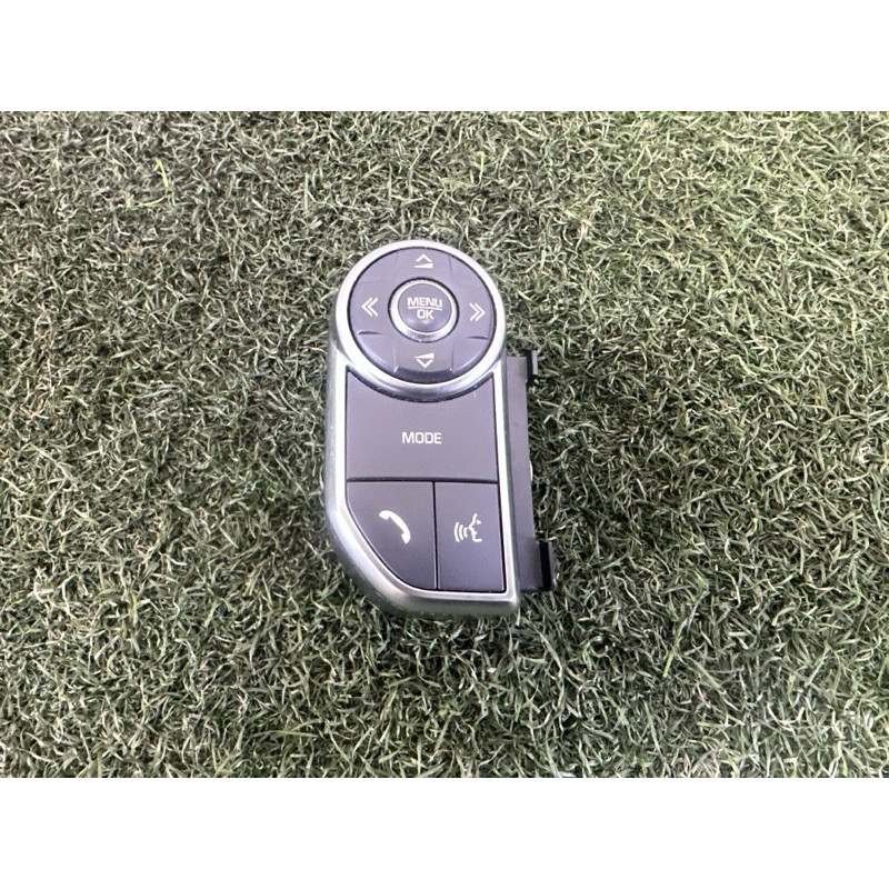 Кнопки руля (электрика / кнопки) LAND ROVER RANGE ROVER Sport L494 2016 3.0 Diesel LR087484