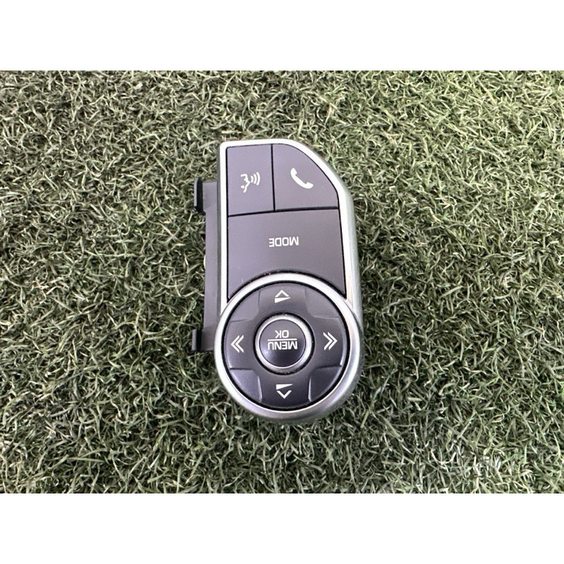 Кнопки руля (электрика / кнопки) LAND ROVER RANGE ROVER Sport L494 2016 3.0 Diesel LR087484