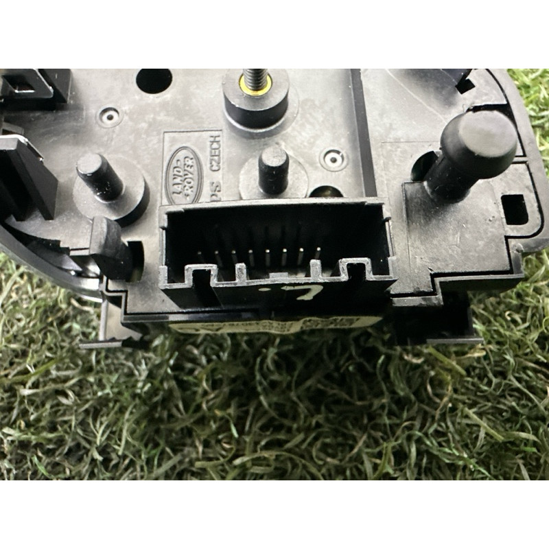 Кнопки руля (электрика / кнопки) LAND ROVER RANGE ROVER Sport L494 2016 3.0 Diesel LR087484
