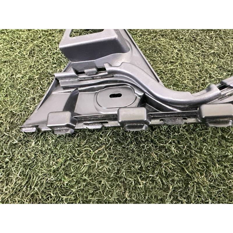 Крепление бампера (кузов и элементы) Volkswagen Touareg NF 2013 3.0 Hybrid 7P6807376B