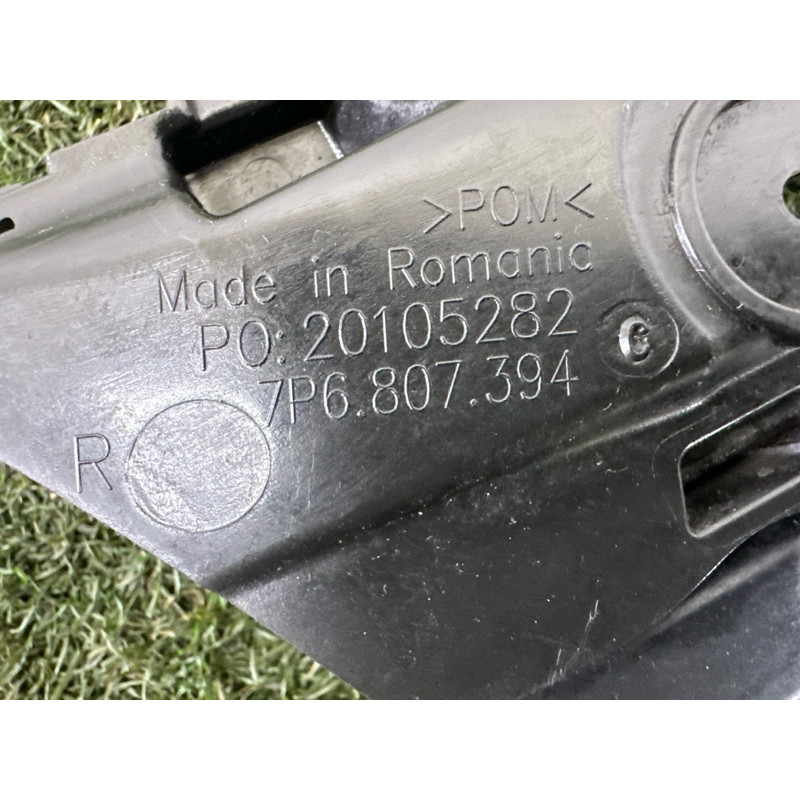 Крепление бампера (кузов и элементы) Volkswagen Touareg NF 2013 3.0 Hybrid 7P6807376B