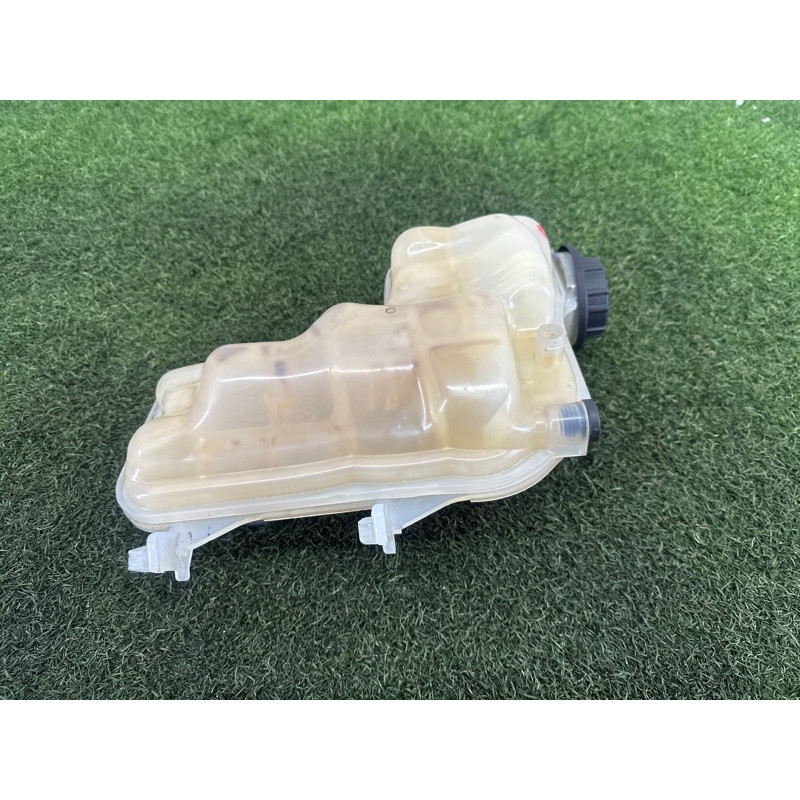 Бачок розширювальний (система охлаждения) LAND ROVER Range Rover L405 2016 5.0 LR034654