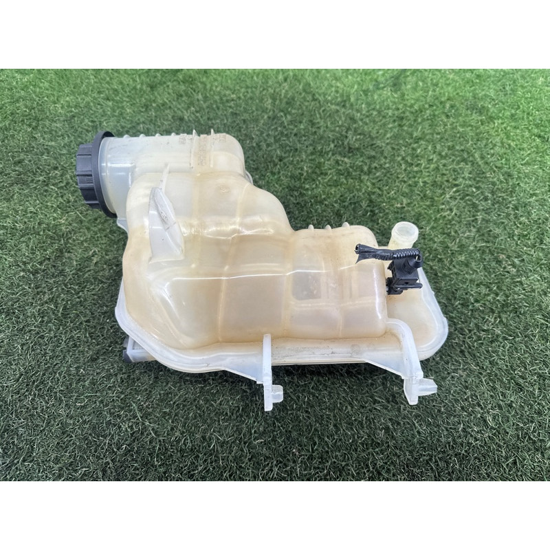 Бачок розширювальний (система охлаждения) LAND ROVER Range Rover L405 2016 5.0 LR034654