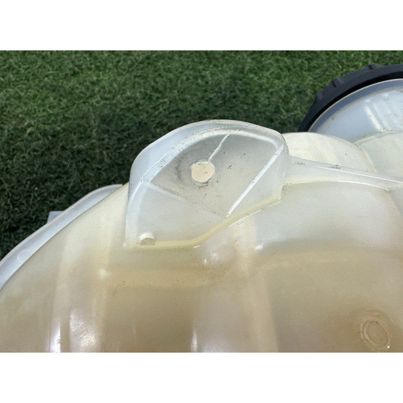 Бачок розширювальний (система охлаждения) LAND ROVER Range Rover L405 2016 5.0 LR034654