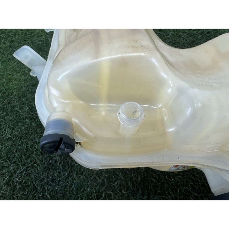 Бачок розширювальний (система охлаждения) LAND ROVER Range Rover L405 2016 5.0 LR034654