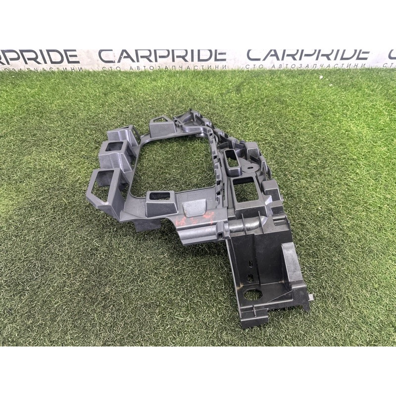 Кріплення бампера (кузов і елементи) Volkswagen Touareg NF 2013 3.0 Hybrid 7P6807375B