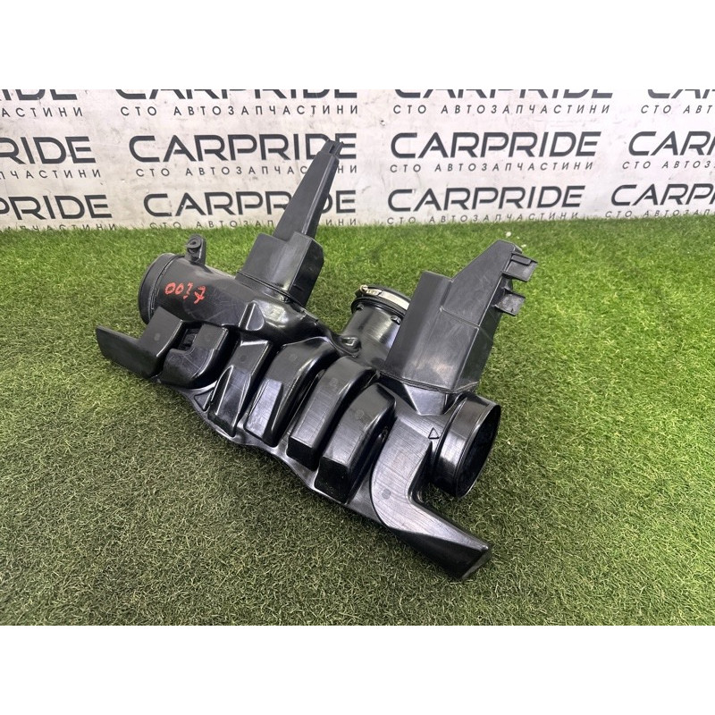 Резонатор воздушный (впускная система) LAND ROVER Range Rover L405 2016 5.0 LR041246