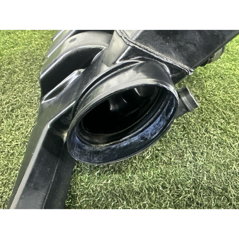 Резонатор воздушный (впускная система) LAND ROVER Range Rover L405 2016 5.0 LR041246