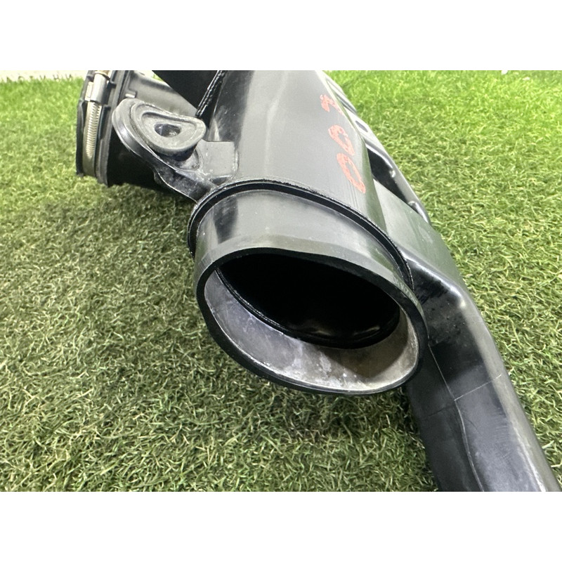 Резонатор воздушный (впускная система) LAND ROVER Range Rover L405 2016 5.0 LR041246