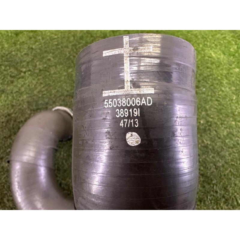 Патрубок интеркулера (двигатель и элементы) Jeep Grand Cherokee WK2 2014 3.0 Diesel 55038006AD