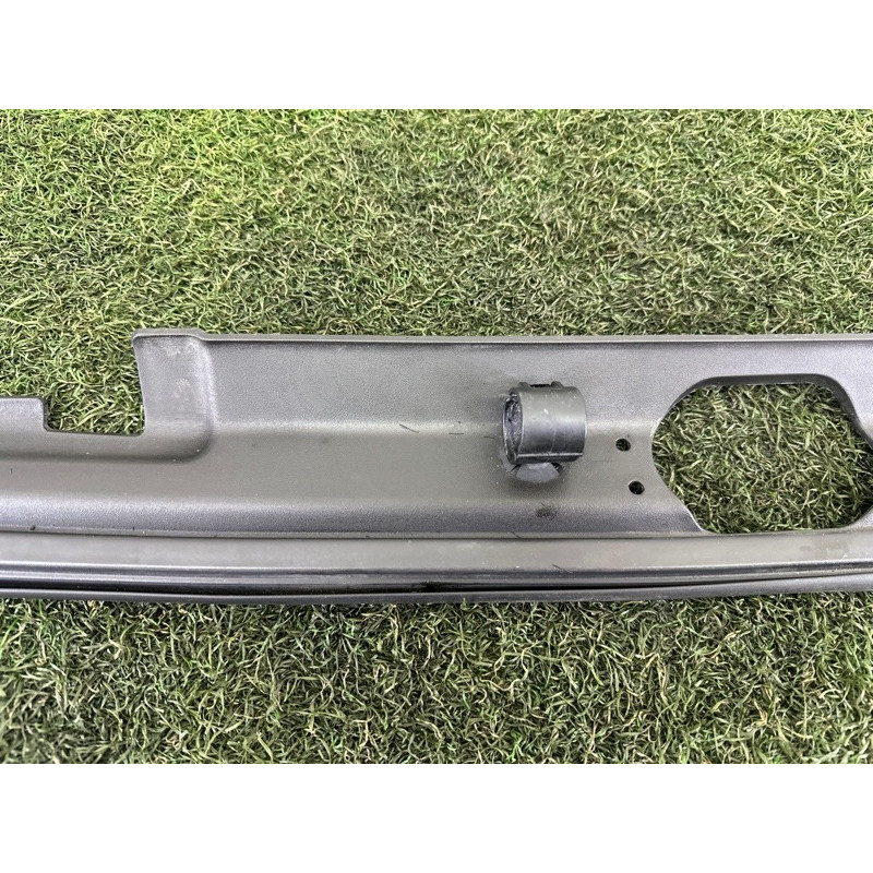 Накладка кришки багажника (кузов и элементы) LAND ROVER Range Rover L405 2016 5.0 LR056775