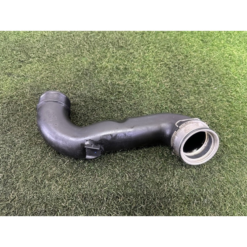 Патрубок интеркулера (двигатель и элементы) BMW 3-series E90 2010 3.0 N54 13717590304