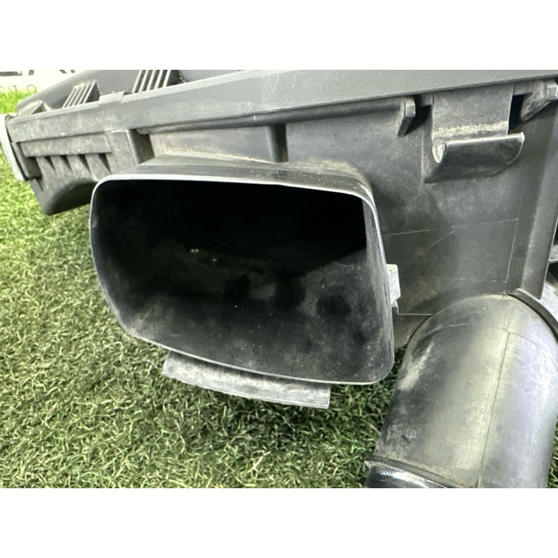 Корпус воздушного фильтра (впускная система) BMW 3-series E90 2010 3.0 N54 13717556547