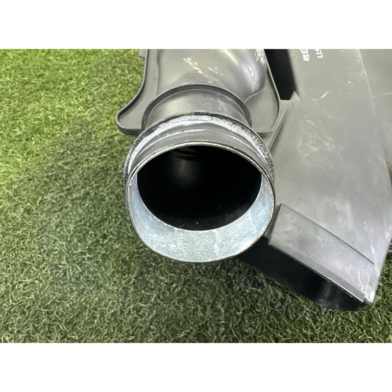 Корпус воздушного фильтра (впускная система) BMW 3-series E90 2010 3.0 N54 13717556547