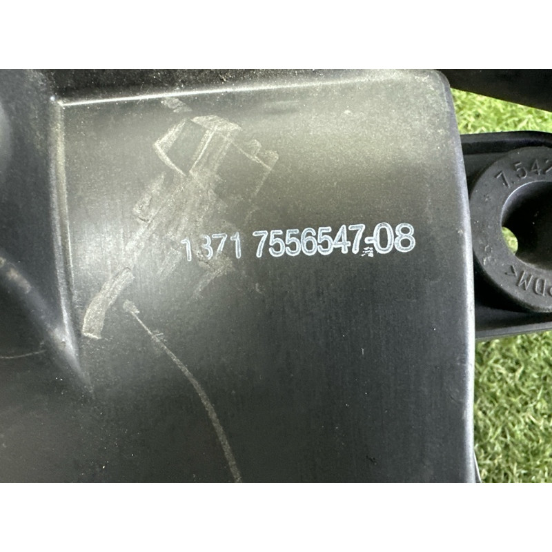 Корпус воздушного фильтра (впускная система) BMW 3-series E90 2010 3.0 N54 13717556547