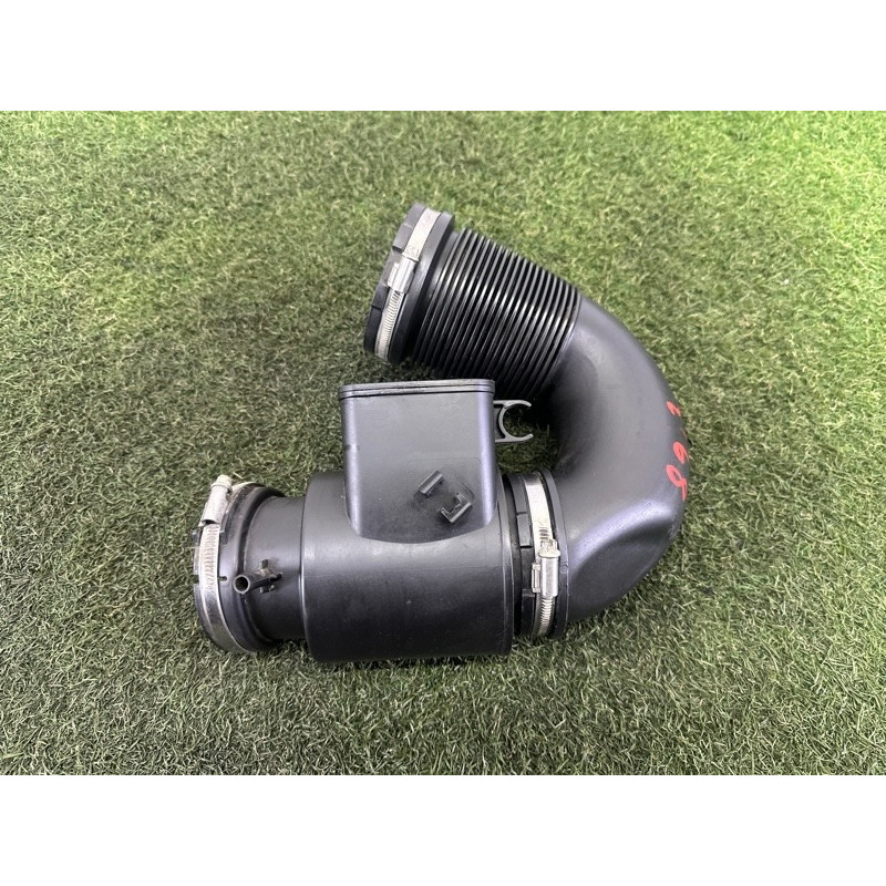 Патрубок воздушного фильтра (впускная система) AUDI Q7 4M 2017 3.0 TFSi 06E129616C