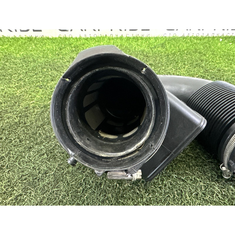 Патрубок воздушного фильтра (впускная система) AUDI Q7 4M 2017 3.0 TFSi 06E129616C